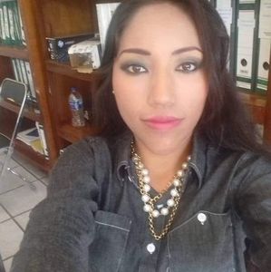 Meet your Posher, Alma